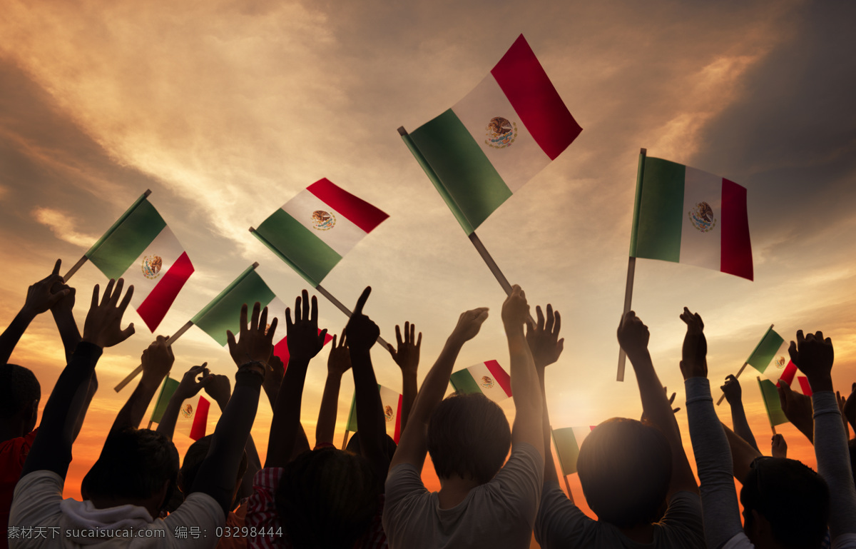 欢呼 墨西哥人 墨西哥国旗 旗帜 城市风光 环境家居