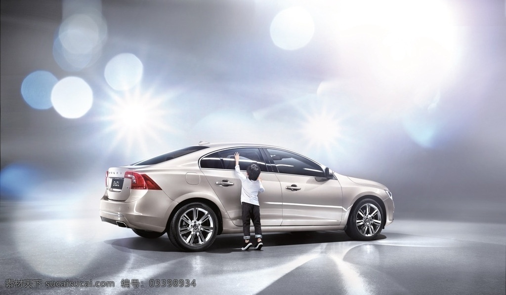 沃尔沃 汽车 广告 孩子 篇 volvo s60l 轿车 横版 海报 银白色车体 侧面 小男孩 白衣黑裤 踮脚 摸后门玻璃 灯光