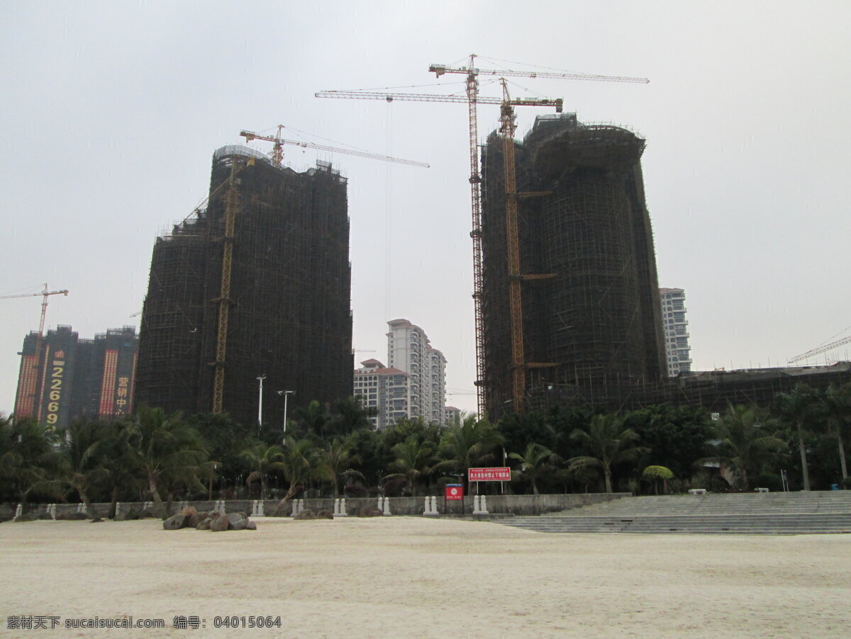 建设 中 大厦 海边 海滩 建筑摄影 建筑园林 桥 沙滩 建设中的大厦 高楼工地 湛江摄影 psd源文件