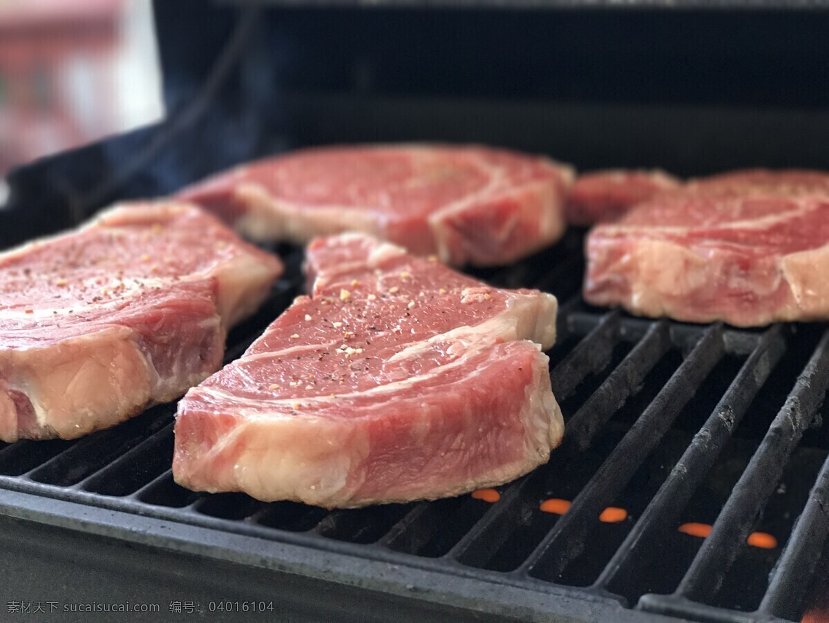 和牛 切牛排 厨房 厨师 煎牛排 煮肉 澳洲牛肉 澳洲牛排 肉类 猪肉 瘦肉 肥肉 肥猪肉 牛 猪排 牛排 牛肉 吃肉 生肉 肉类食物 白肉 红肉 畜肉 禽肉 肉类加工 肉制品 肉类产品 黄牛肉 餐饮美食 食物原料