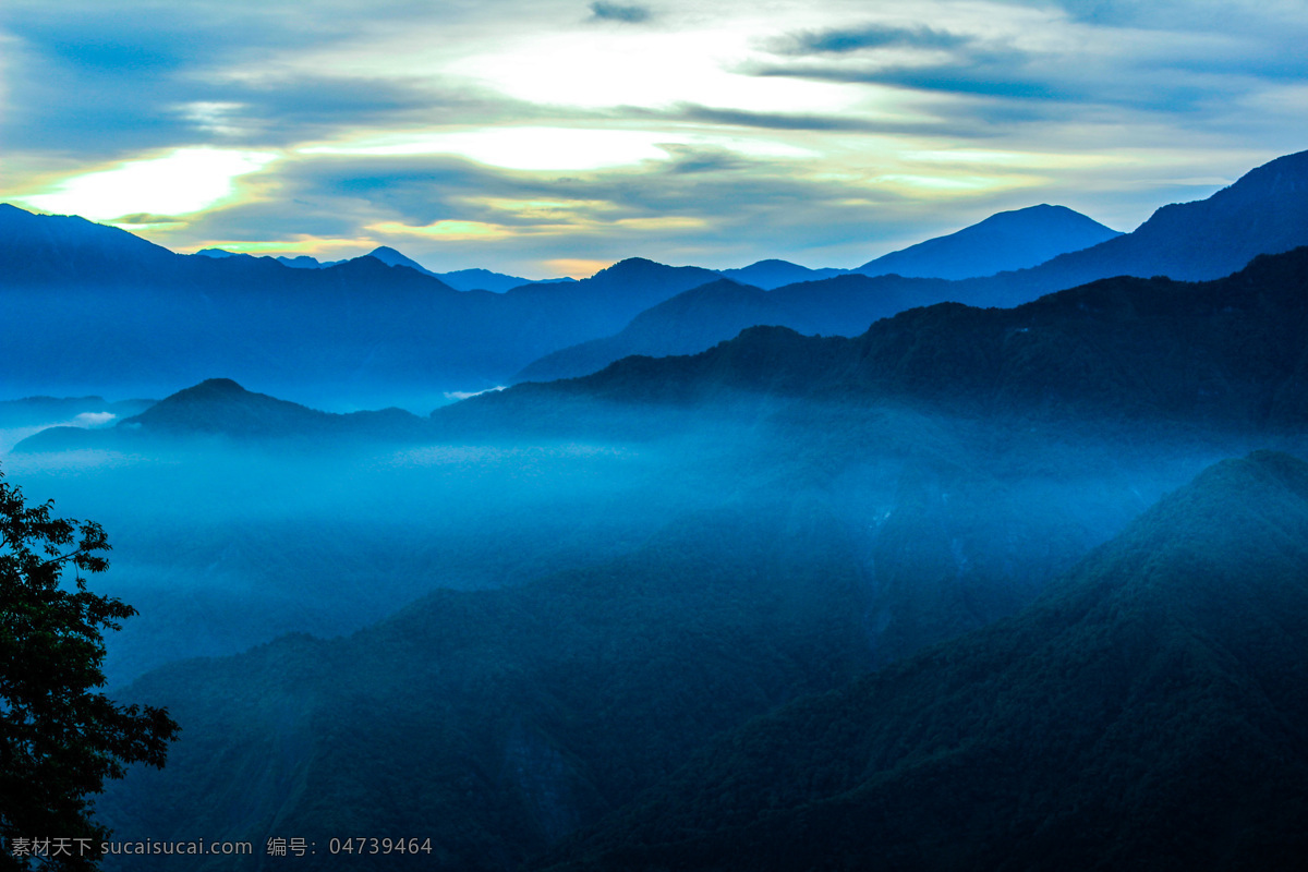 远山 山 云朵 天 云 山尖 光影 蓝山 层峦叠嶂 云雾 山水摄影集 旅游摄影 自然风景