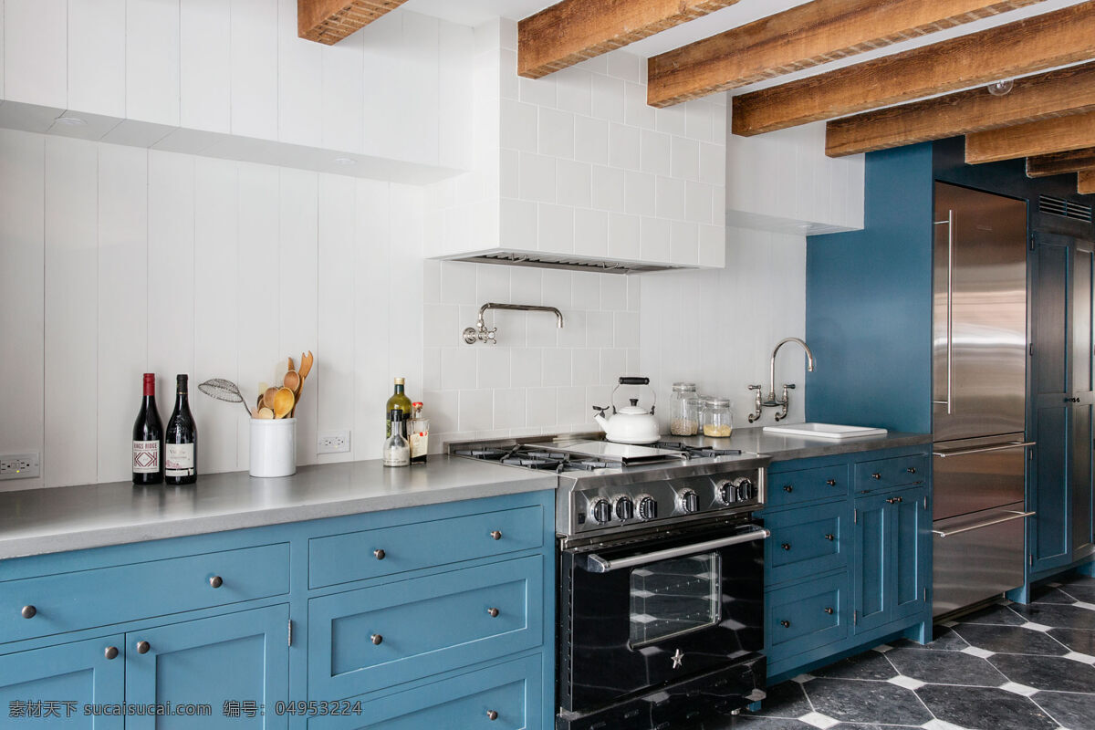 简约 厨房 格子 灰色 地板砖 装修 效果图 白色墙壁 蓝色橱柜 木质吊顶