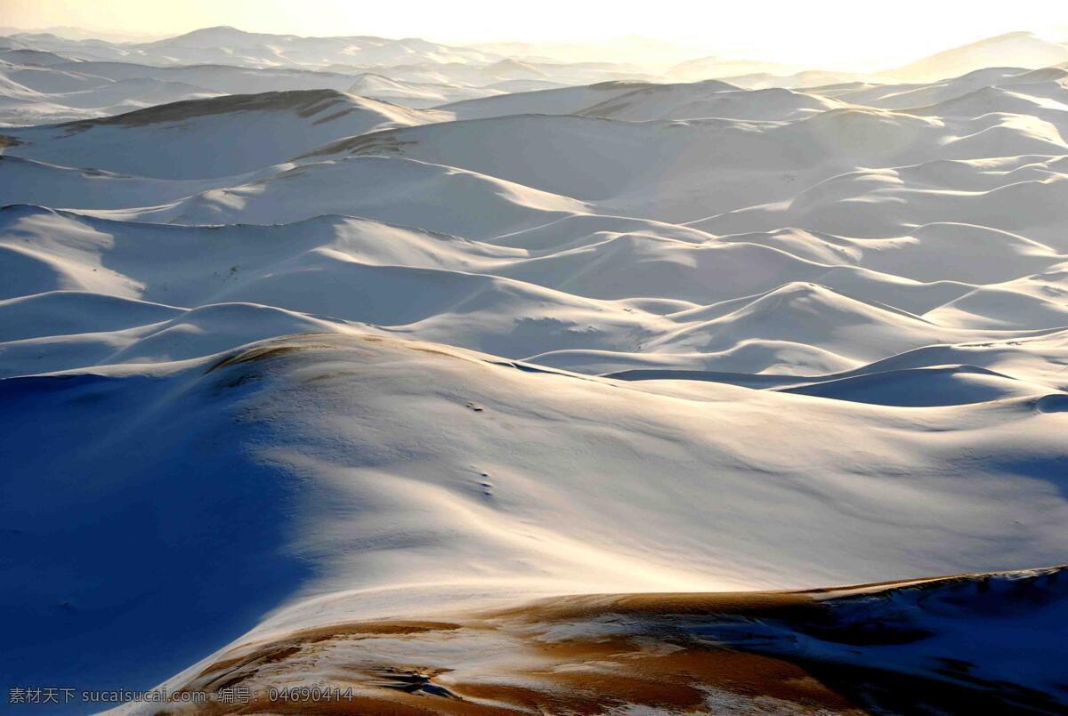 沙丘 沙漠 大漠 沙场 沙尘 沙尘暴 沙 沙颗粒 沙粒 沙砾 黄沙 沙堆 沙滩 沙子 干旱 骆驼 蓝天 白云 一望无垠 沙漠摄影 自然风景 自然景观