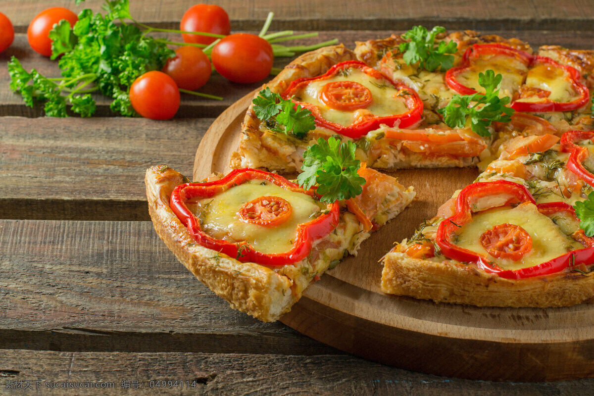 披萨 蔬菜 番茄 西红柿 意大利披萨 国外美食 美味 食物摄影 外国美食 餐饮美食