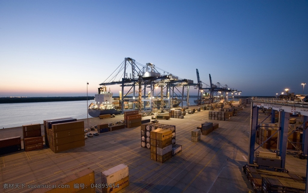 港口 码头 吊机 起重器 大海 泊位 机械 船务 工业生产 现代科技