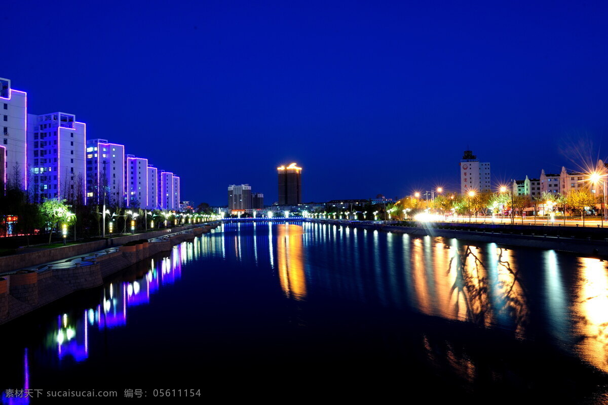 傍晚 城市 城市夜景 倒影 灯光 灯火 国内旅游 夜景 湖水 霓虹灯 天空 晚上 霓虹 绚丽 炫彩 流光溢彩 旅游摄影 家居装饰素材 灯饰素材