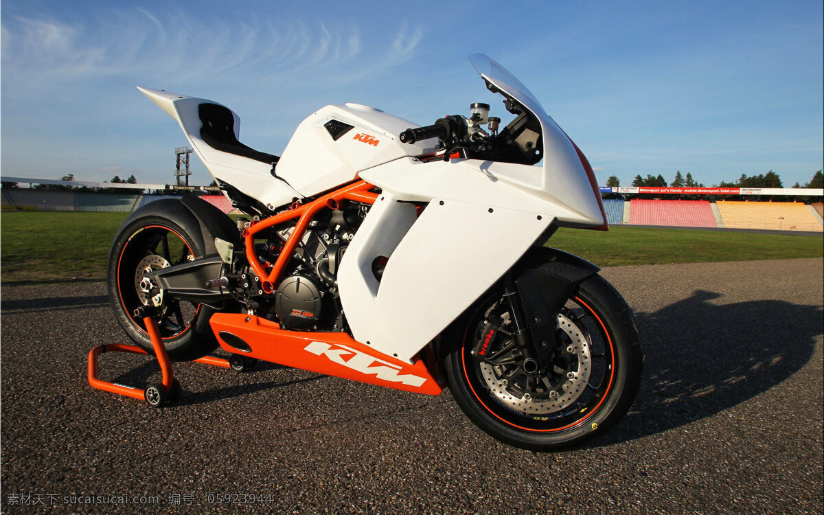 ktm 越野 摩托车 rc8r 高清 桌面壁纸 张 奥地利 一家 生产 摩托 厂商 强项 性能 卓越 多次 赛事 上 大奖 达喀尔 常常 会 前 五名 选手 都 驾驶 战车 壮观 景象 出现 年 两 支 赞助商 车队 大家 熟悉 repsol 当家 车手 科马 一个 法国 gauloises 很多 草根 选