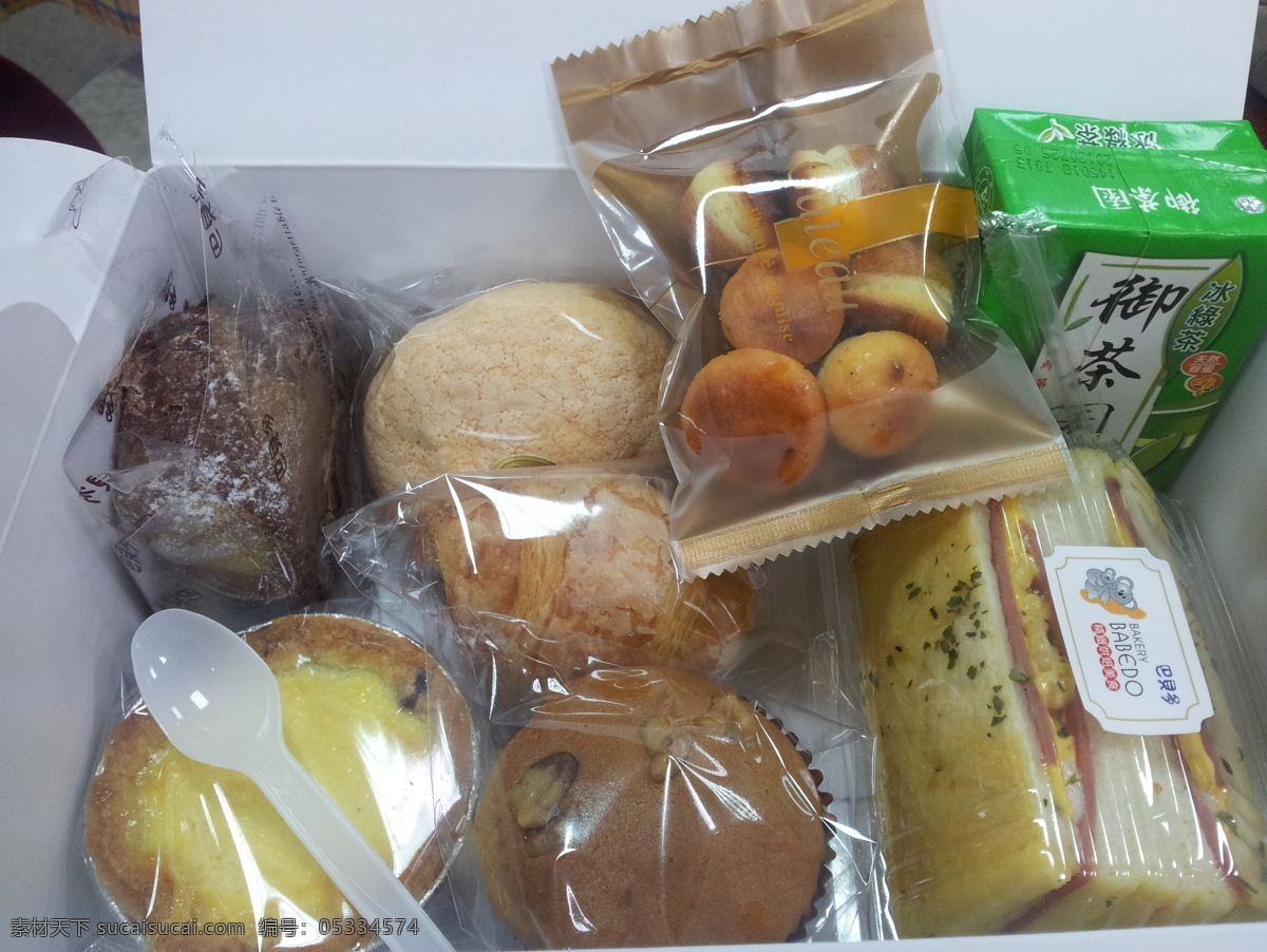 饼干 餐饮美食 蛋 蛋糕 盒子 黄色 面包 巧克力 餐盒 蛋塔 三明治 饮料 玉米 西餐美食 psd源文件 餐饮素材
