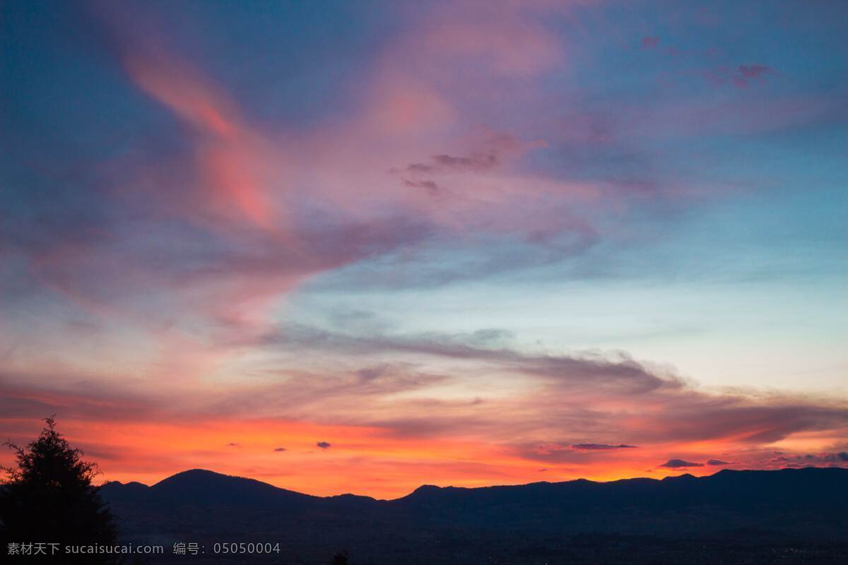 日出图片 日出 朝阳 朝霞 夕阳 晚霞 阳光 霞光 山脉 远山 山峰 天空 白云 云朵 云海 风景 自然景观 自然风景