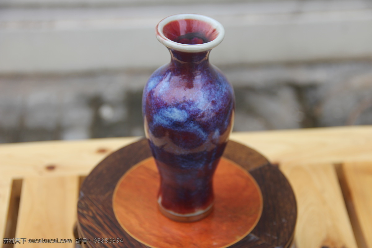 瓷器花瓶 瓷器 花瓶 蓝红色花瓶 古代瓷器花瓶 文化艺术