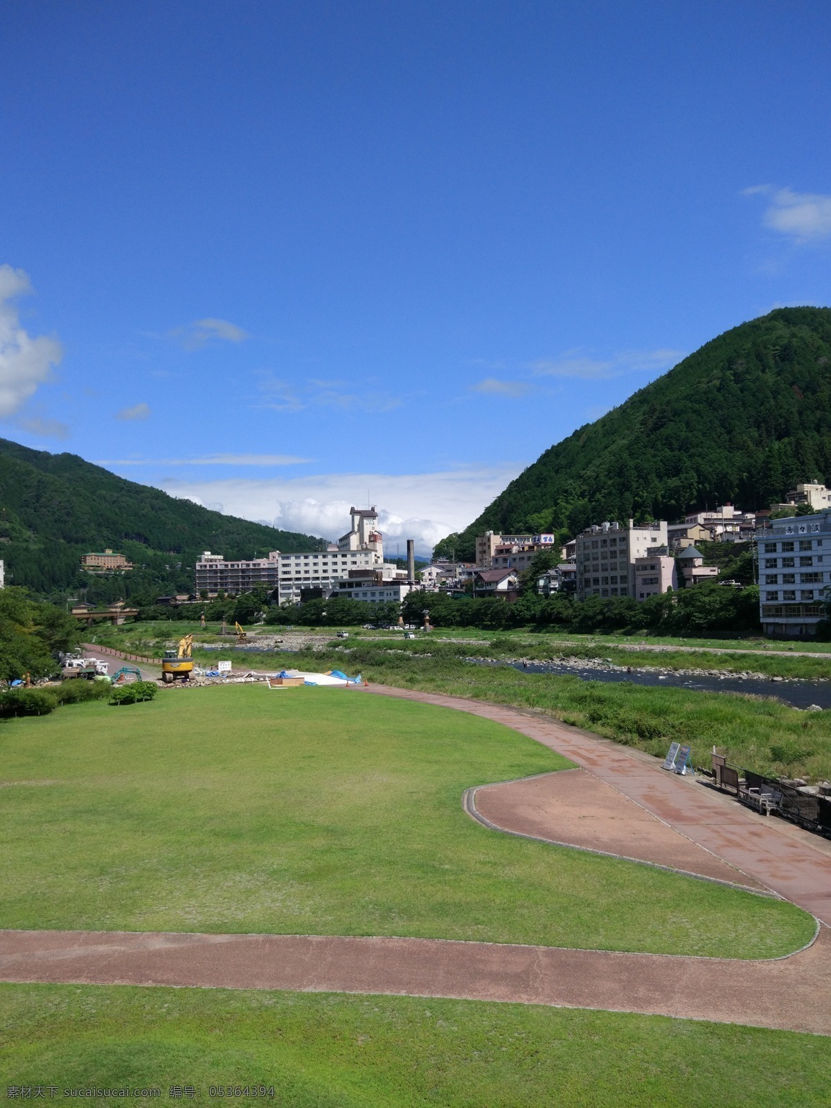 天空 日本乡村 山 蓝天 小路 房子 风景 蓝天和白云 旅游摄影 国外旅游