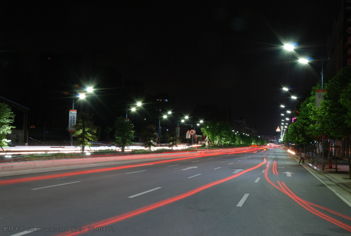 led 路灯 实景 图 led路灯 道路 马路 城市夜景 灯光 交通工具 现代科技