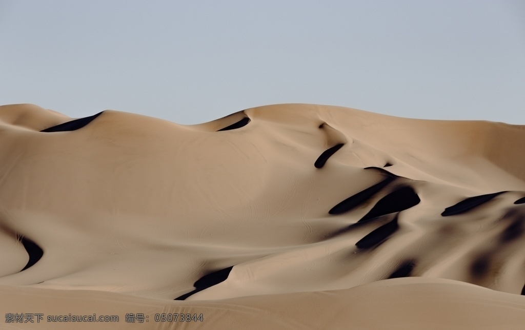 沙漠图片 沙漠 荒漠 干涸 风沙 黄沙 天空 云朵 景色 美景 风景 自然景观 自然风景