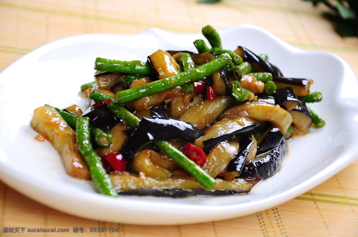 茄子炒豆角 茄子 豆角 传统美食 餐饮美食