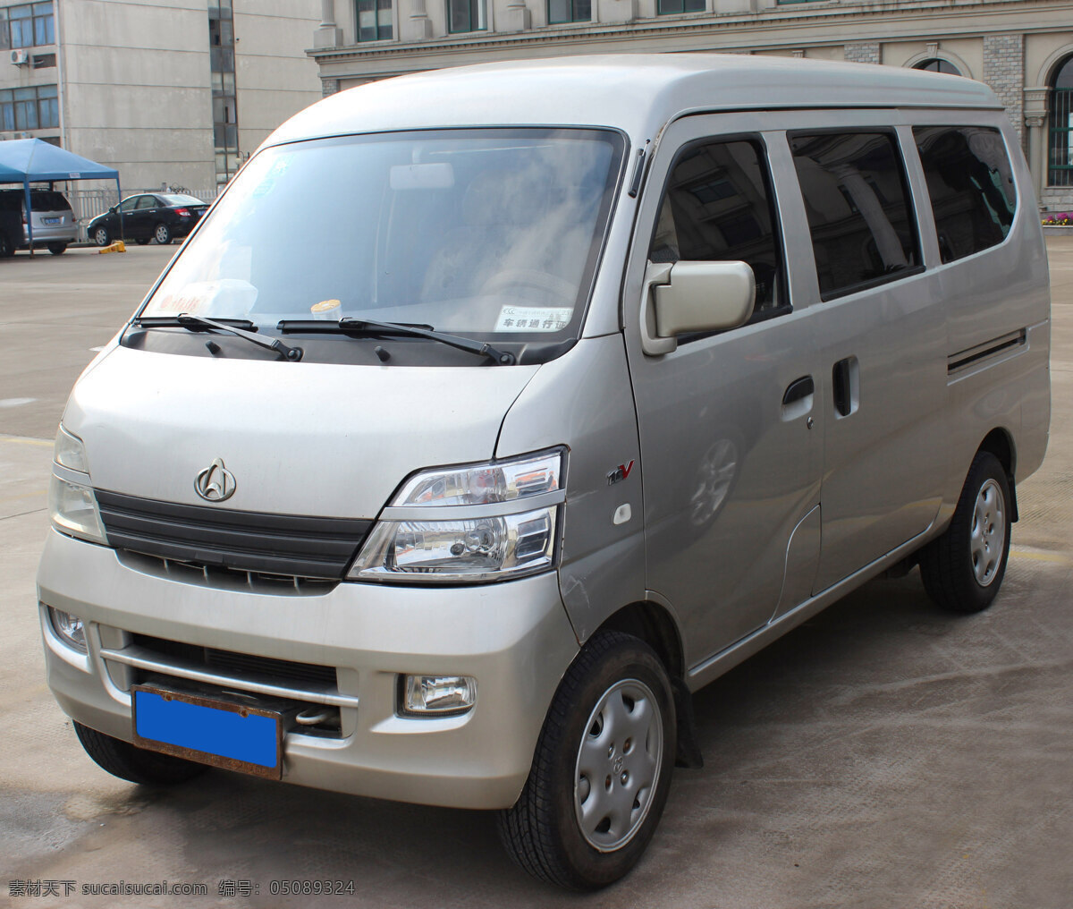 白色 长安汽车 交通工具 面包车 现代科技 小汽车 正 侧面 新款长安 psd源文件