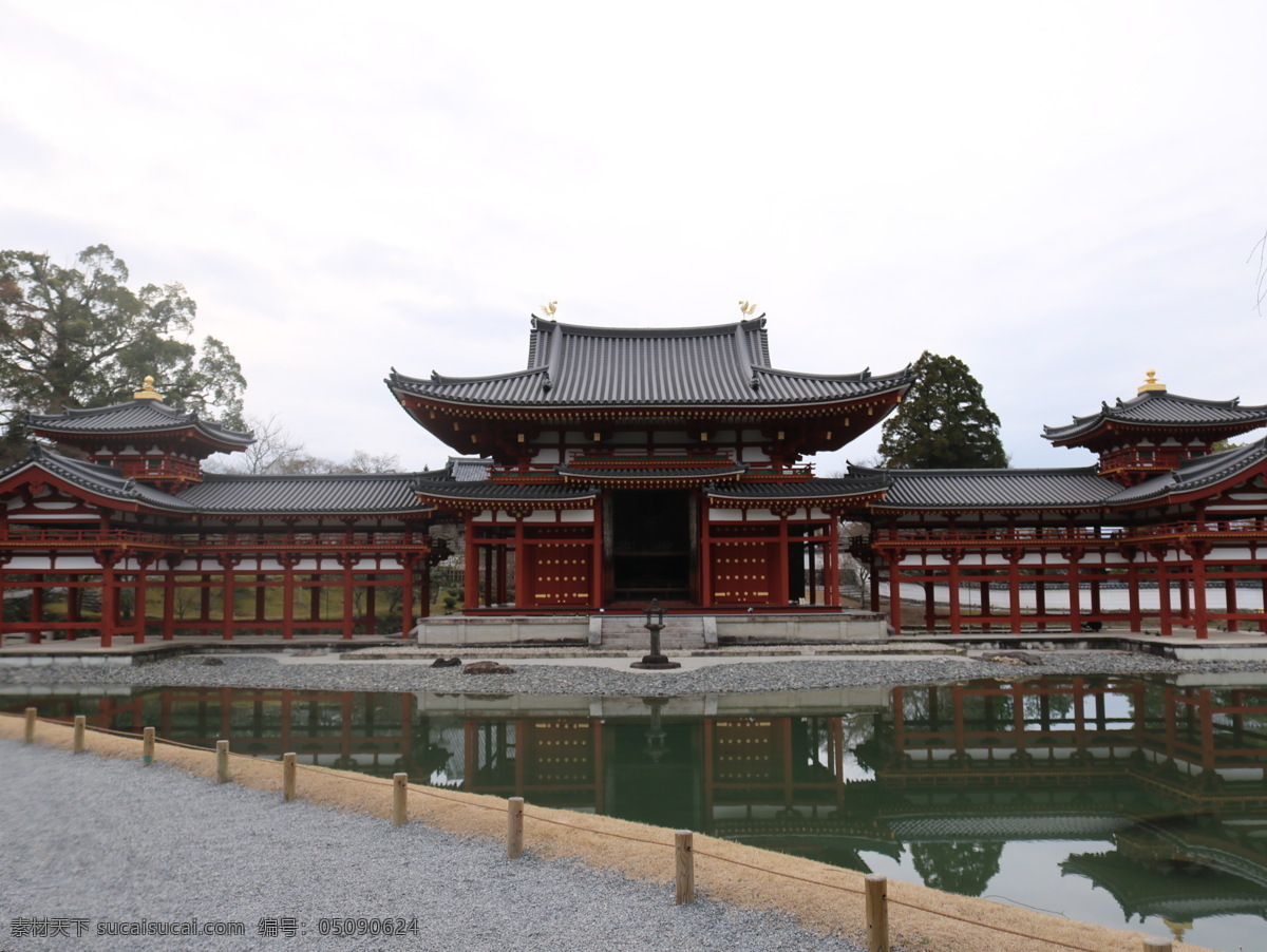 日本 京都府 平等院 日本建筑 历史 在日本 文化遗产 凤凰堂 屋顶 旅游景区 流水 木构建筑 高清大图 旅游摄影 国外旅游