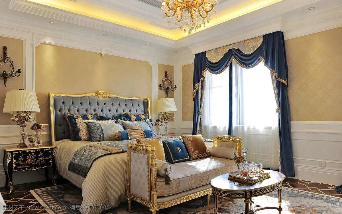 欧式 轻 奢 亮 金色 台灯 卧室 室内装修 效果图 金色背景墙 格子地板 深蓝色窗帘 白色台灯 金色床头柜