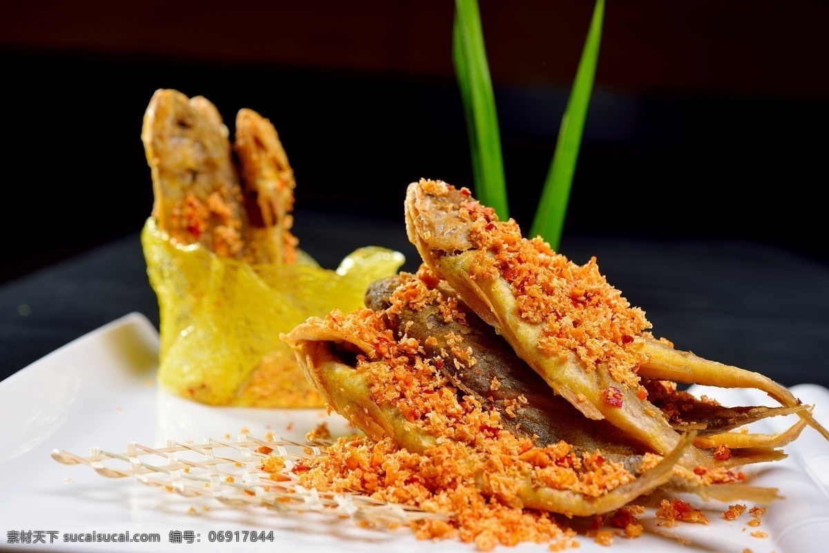 油炸小黄鱼 香酥小黄鱼 鱼 炸鱼 高清 美食 餐饮美食 传统美食