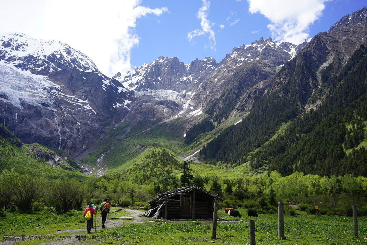 梅里雪山 雪山 高原雪山 高原 神山 云南 香格里拉 自然风光 旅游摄影 国内旅游