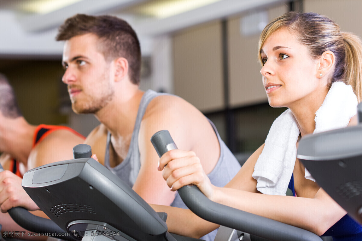 跑步 机上 健身 男女 生活人物 体育运动 跑步机 人物图片