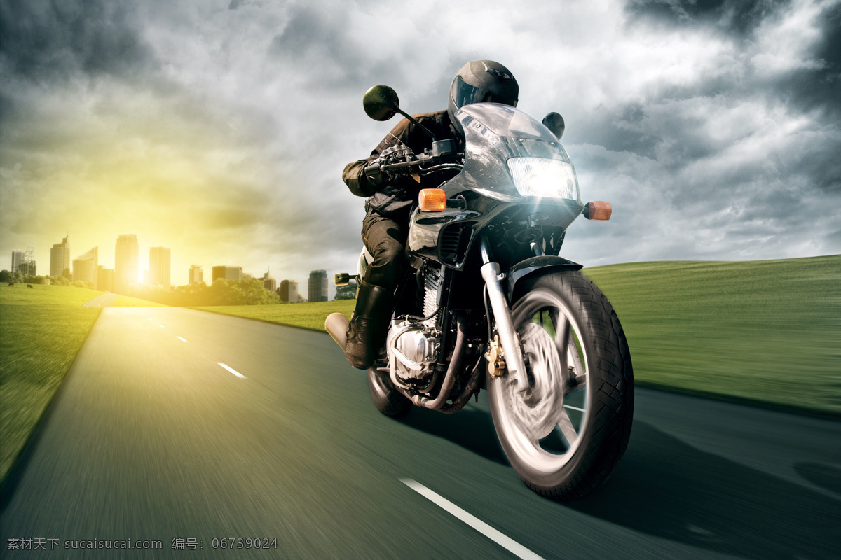 高速 行驶 摩托车 飚车 飚 男士 骑摩托车 公路 马路 速度 高速行驶 汽车图片 现代科技