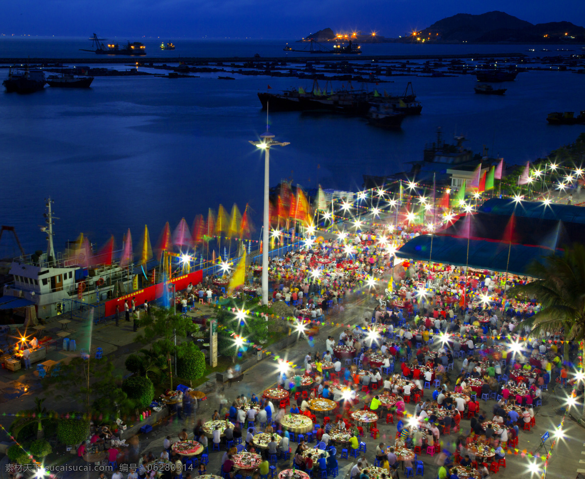 华聚一堂 围餐 聚餐 千人宴 大海 旅游摄影 人文景观