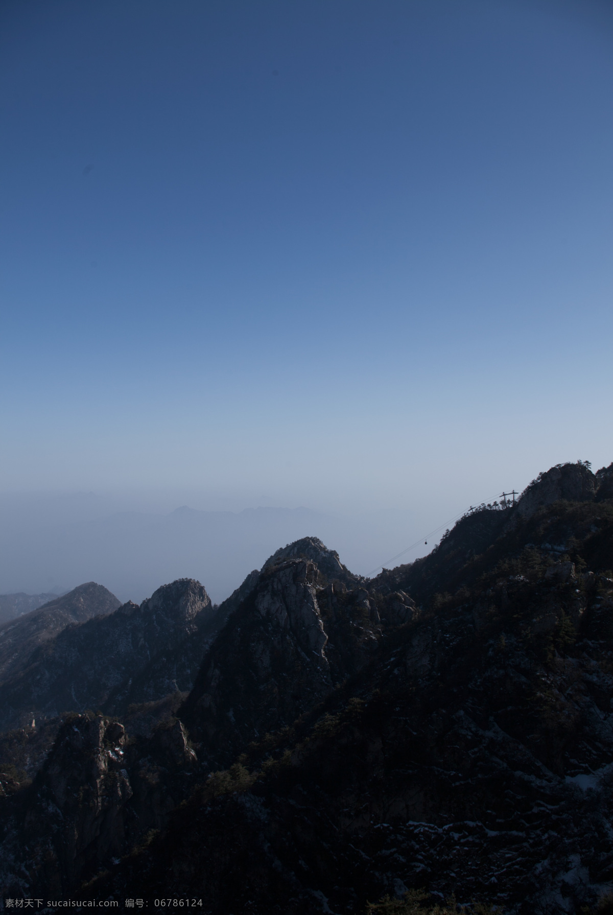 天空 云彩 早晨 日出 云海 旅游 山川风景 山峰 自然风景 大山 高山 山水 山石 山脉 山峦 山岗 山水风景 自然景观 山峰树木 峭壁 乌云山峰 山上松树 陡峭 摄影图片 旅游摄影 创意海报背景 海报背景 文艺海报背景 摄影海报背景 精美照片 照片与图片