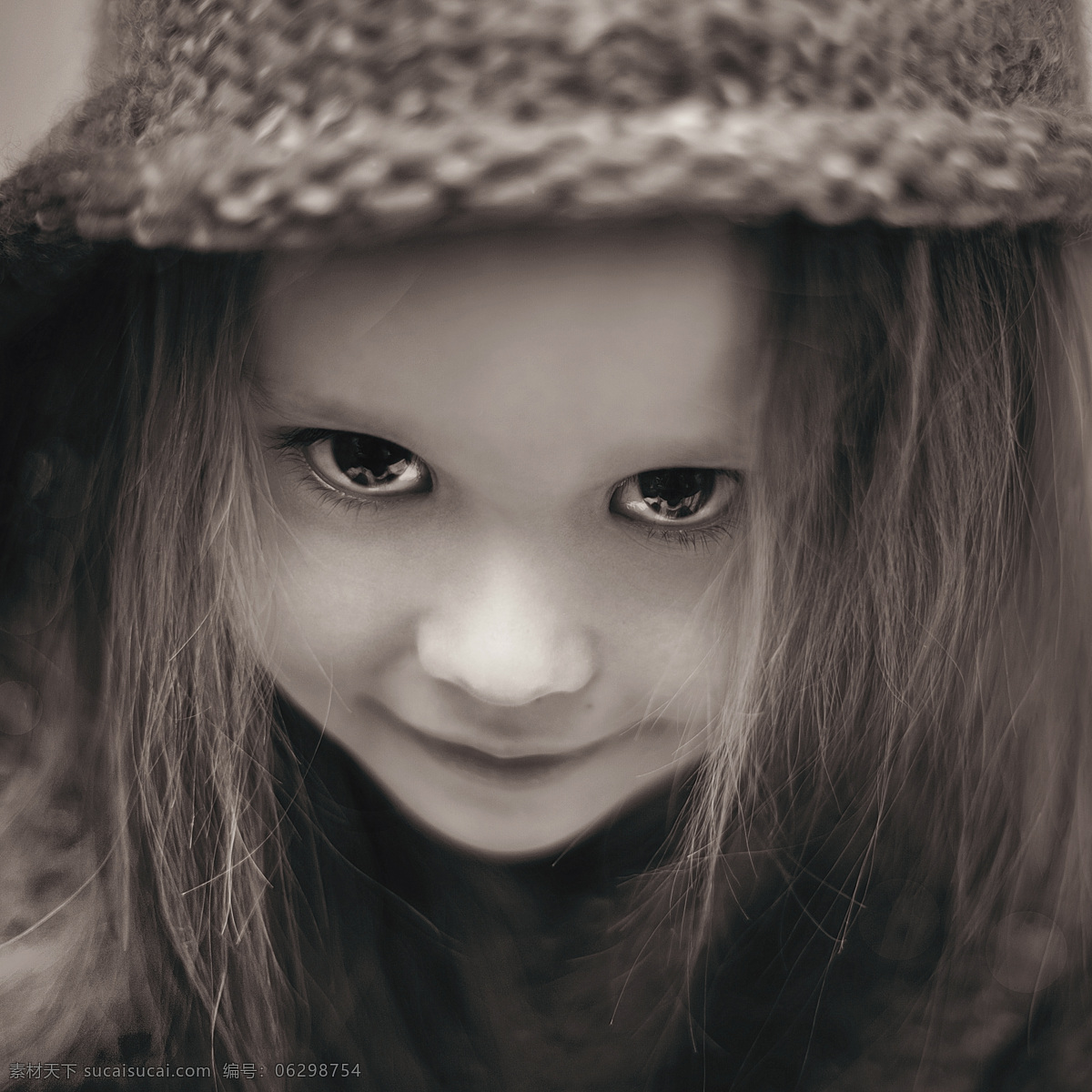 戴帽子 微笑 长发 女孩 戴帽子的女孩 长发女孩 儿童 儿童图片 人物图片