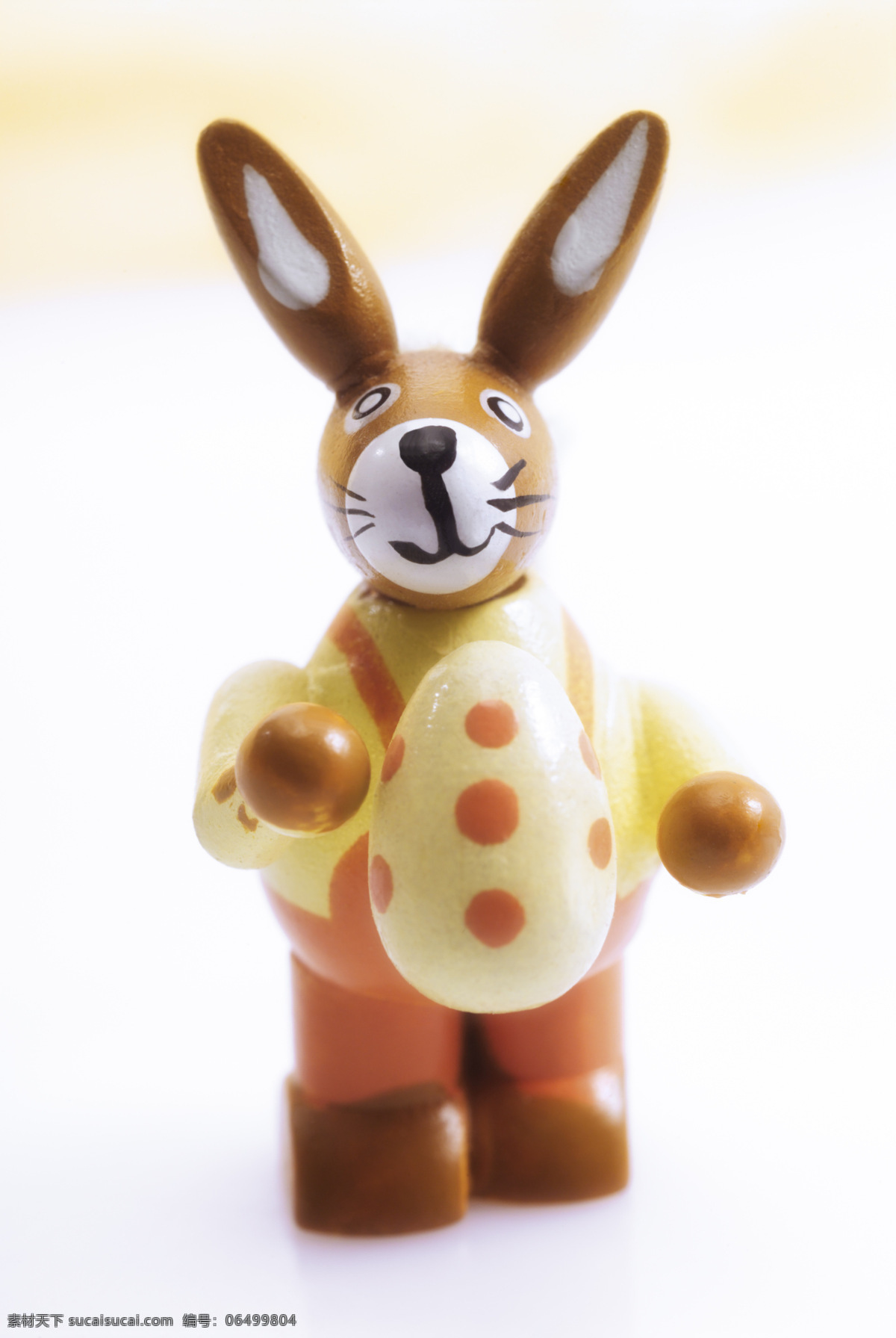 玩具 兔 摆件 彩蛋 动物 可爱 生活百科 兔子 玩具兔 小动物 娱乐休闲 psd源文件