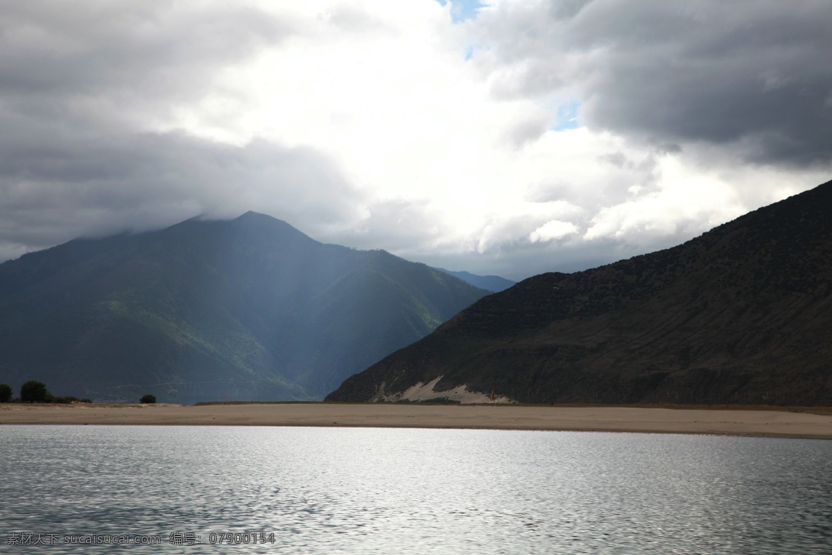 自然风光 背景 高山 湖水 天空 白云 景观 景区 休闲 旅游 山水风景 风景图片