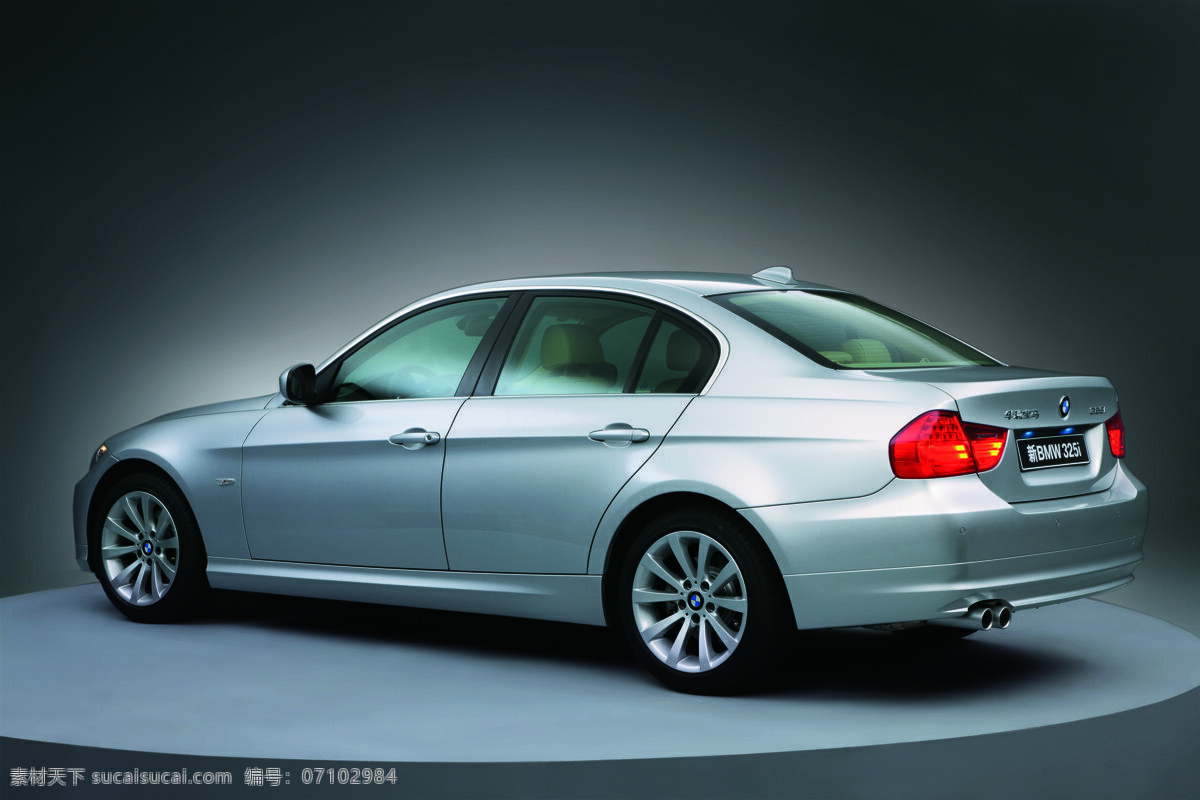 logo 宝马 侧面 高级 交通工具 轿车 静物 新bmw 3系轿车外观 银色 新款 外景 外观 后车灯 车尾 宝马3系 现代科技 psd源文件