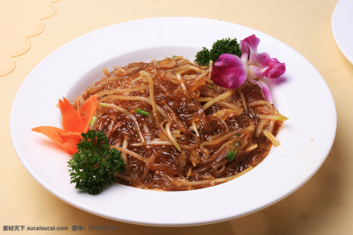 豆酱 白萝卜 丝 炒 粉条 白萝卜丝 炒粉条 白萝卜炒粉条 热菜 炒菜 凉菜 菜肴 菜品 川菜 湘菜 鲁菜 粤菜 淮扬菜 家常菜 特色菜 舌尖上的中国 餐饮美食 传统美食