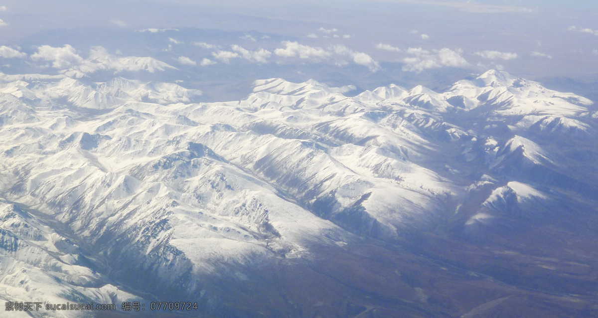 航拍雪山 雪山 航拍 风景 大雪 美丽 自然风景 自然景观