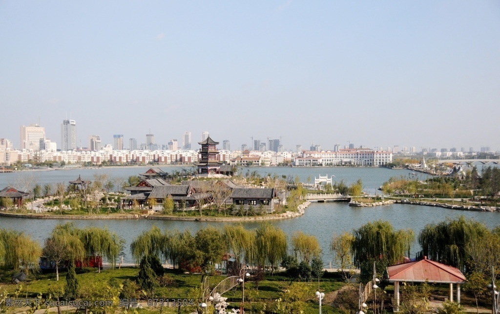 聊城 东昌湖 名人 岛 风景 江北水城 名人岛 建筑 高楼 大厦 碧水 绿树 聊城风光 人文景观 旅游摄影 建筑景观 自然景观