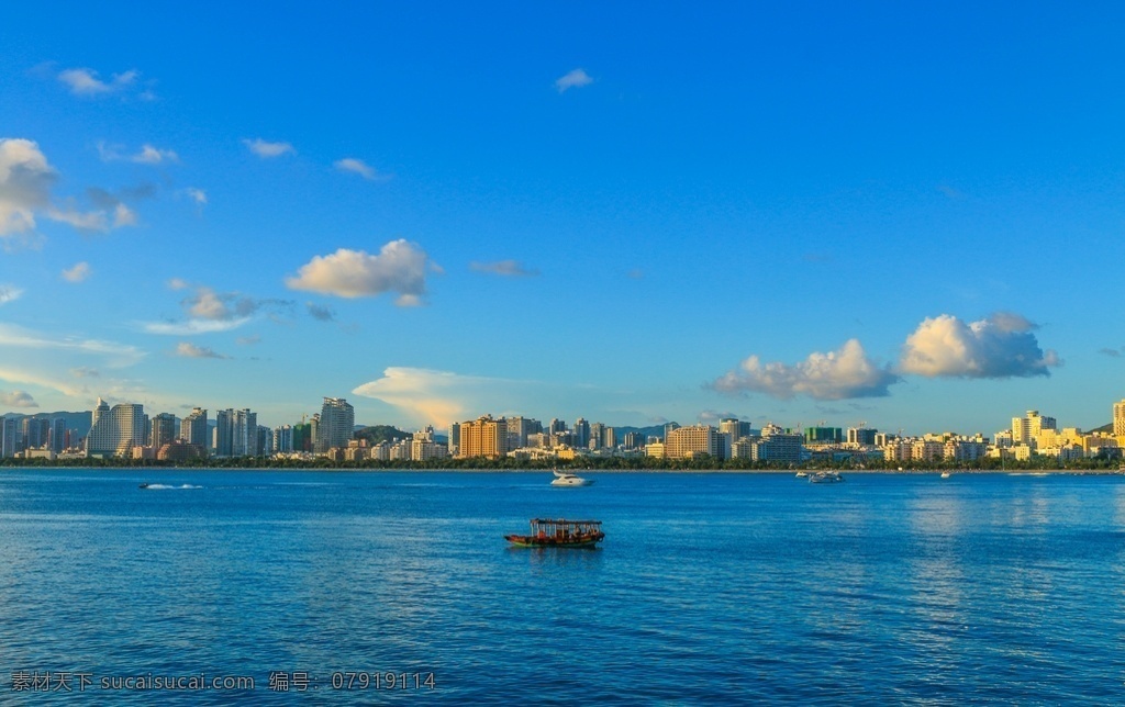 蓝天 下 大海 美景 轮船 云朵 城市 多娇江山 自然景观 自然风景
