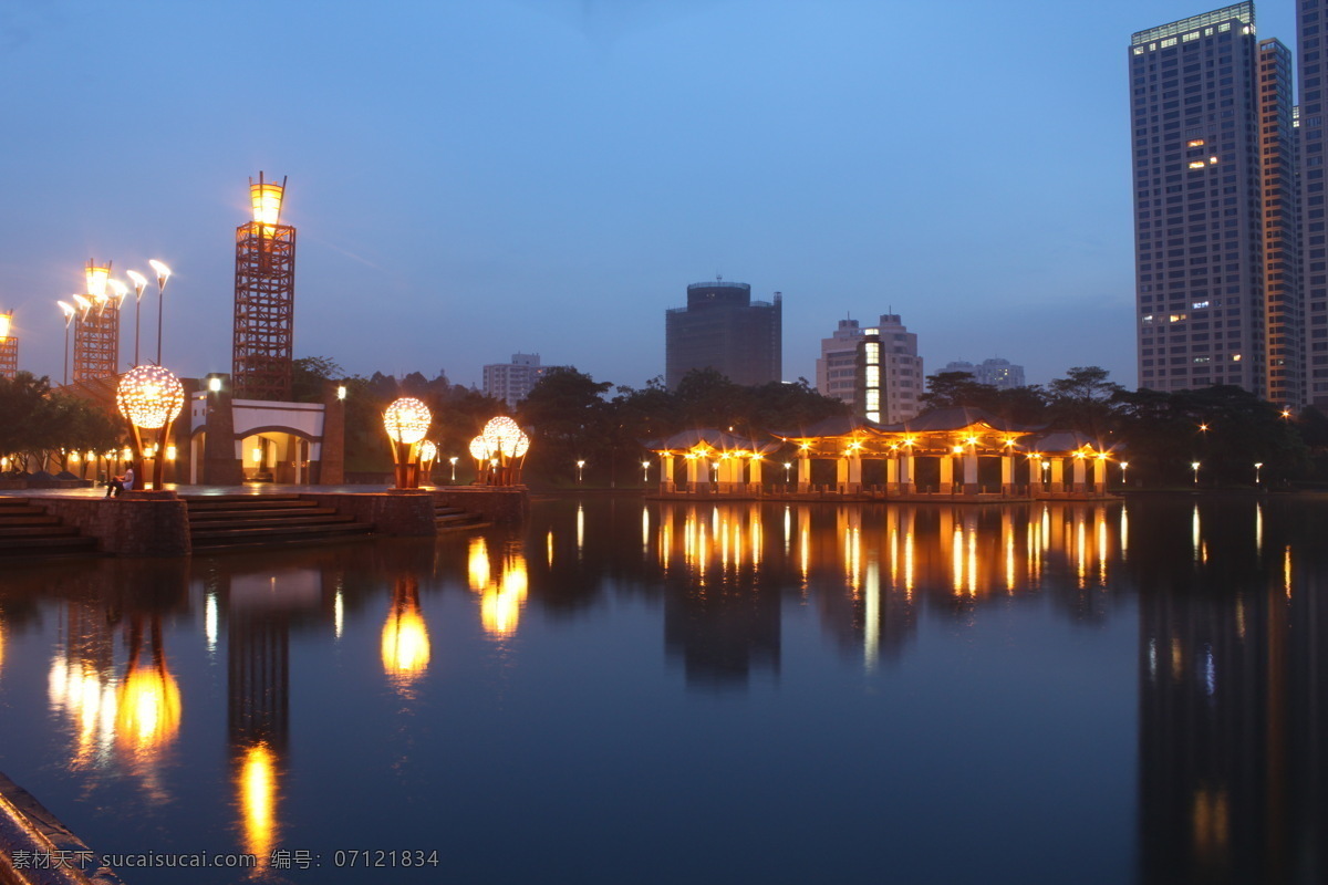 倒影 灯光 风景 佛山 高精素材 高楼大厦 公园 湖面 千灯湖 照明塔 夜景 休闲 建筑 现代 艺术 南海 万 科 图 库 建筑摄影 建筑园林 家居装饰素材 灯饰素材