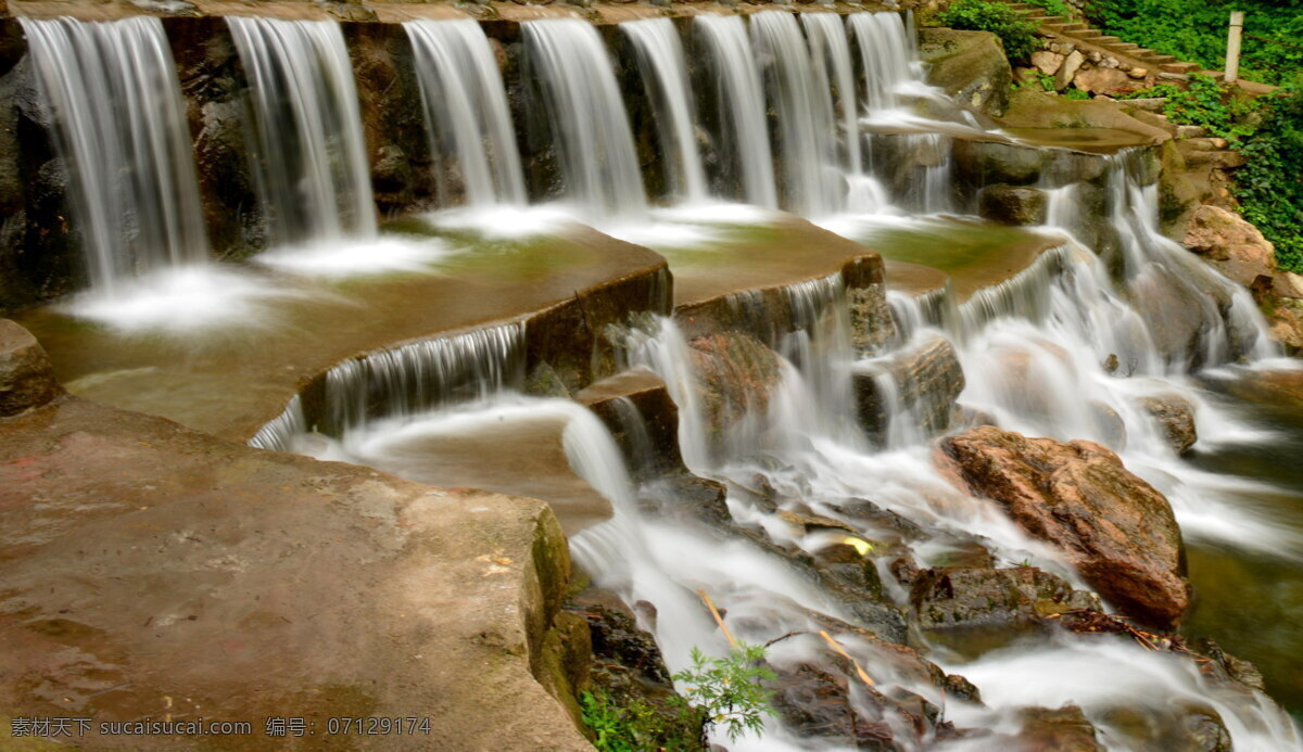 山水风光 瀑布 流水 石头 石阶 绿色植物 国内旅游 旅游摄影