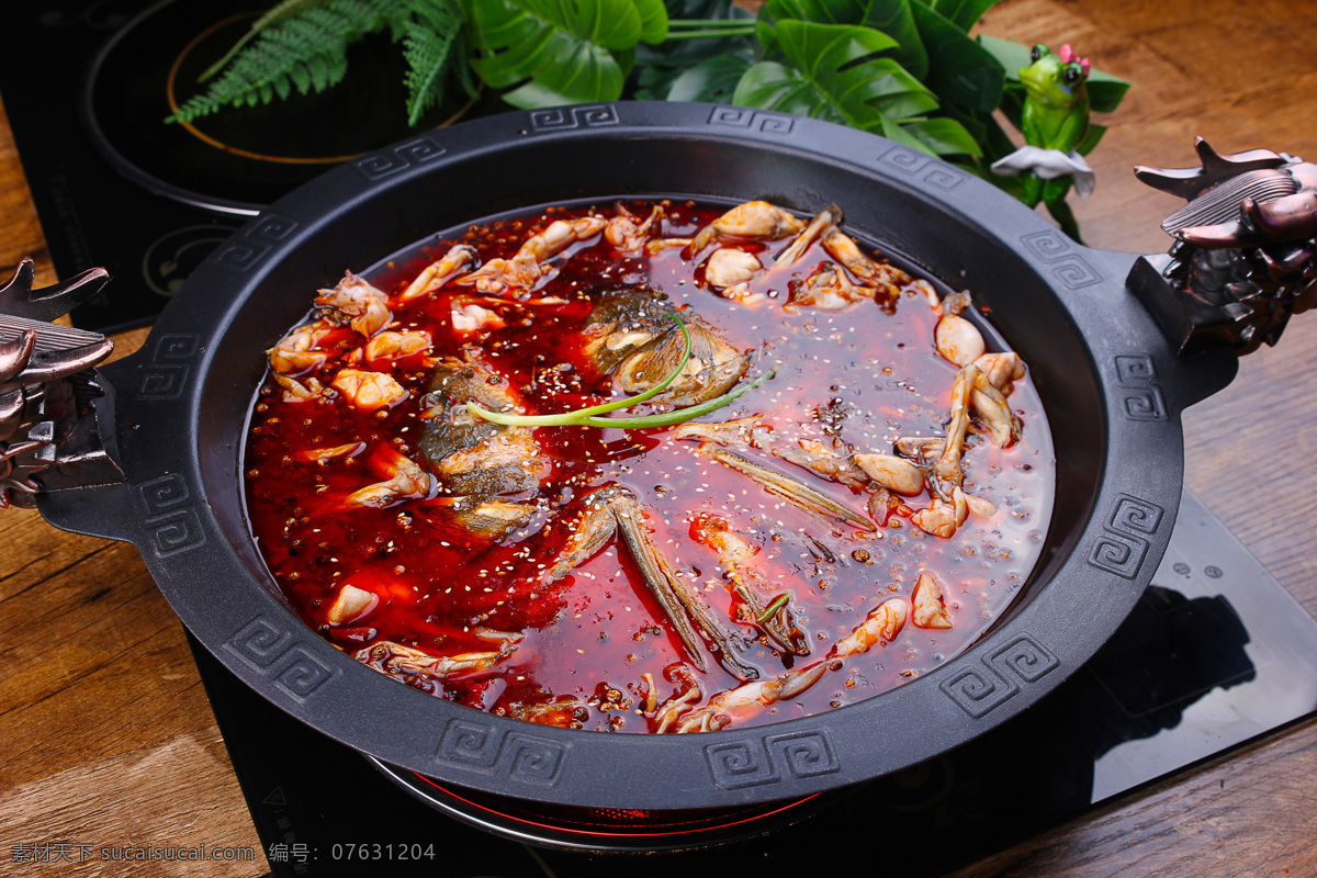 美蛙鱼头 美食 美味 可口 鱼头 牛蛙 火锅 热菜 酸菜味 辣椒 餐饮美食 传统美食