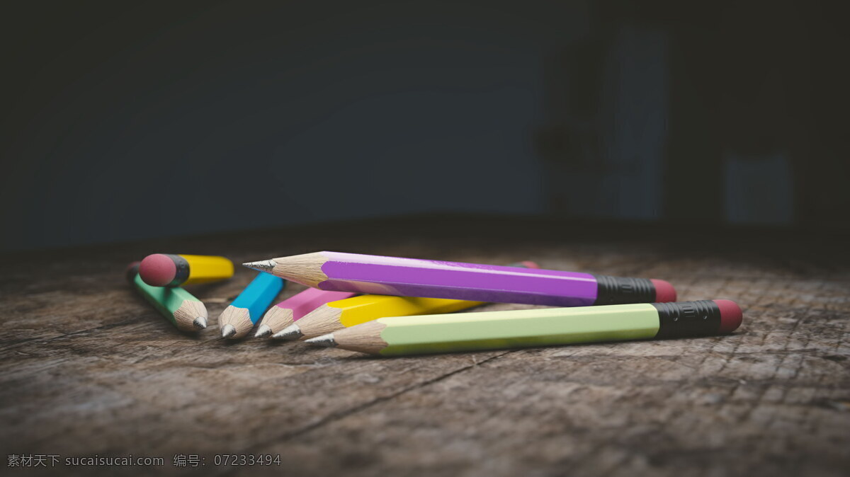 高清彩色铅笔 彩色铅笔 铅笔图片 铅笔 木杆 彩色 木制