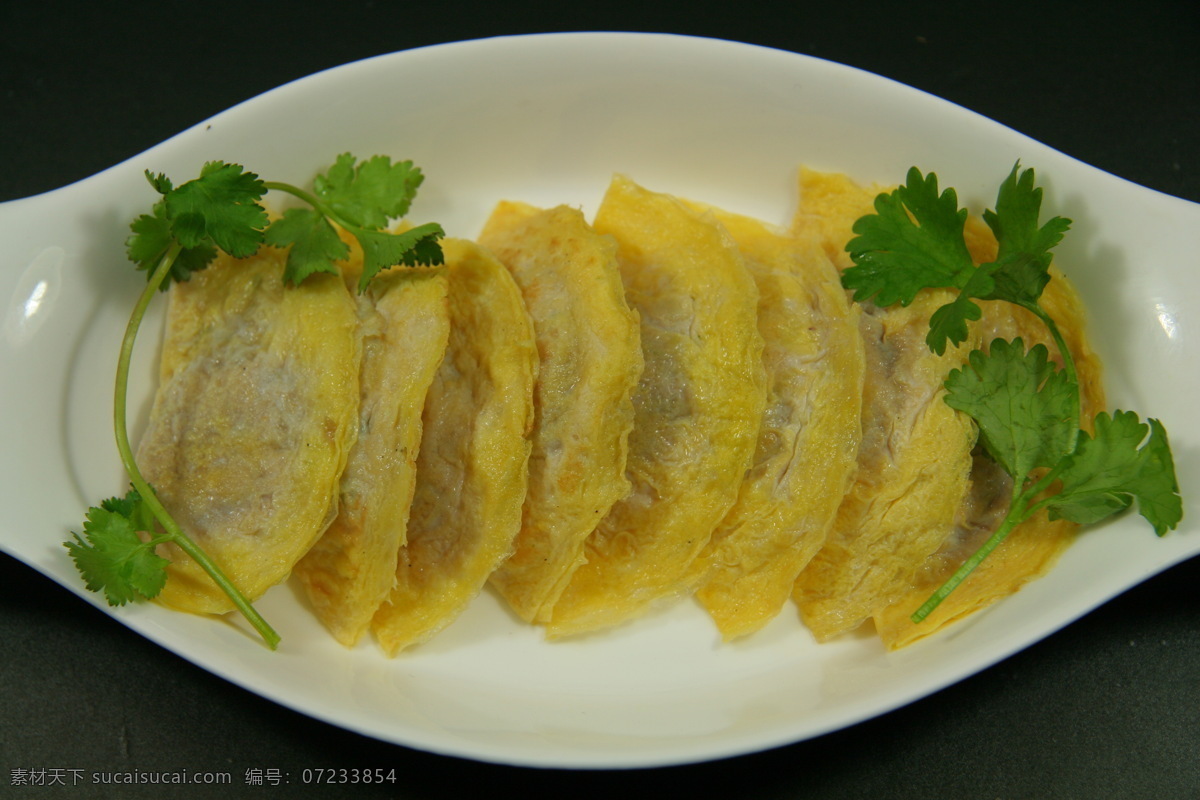 鸡蛋饺 香菜 盘子 传统美食 餐饮美食