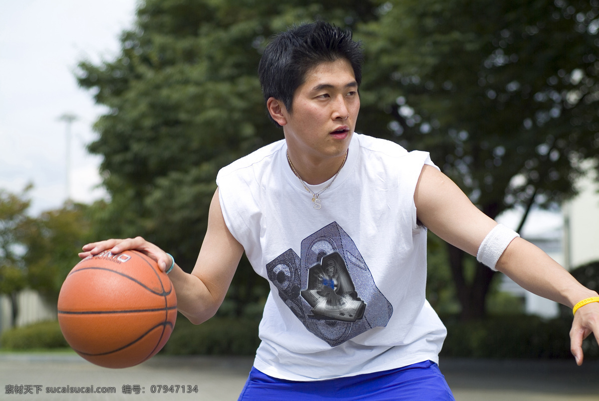 篮球 帅 小伙 打篮球 男人 文化艺术 体育运动 摄影图库 300