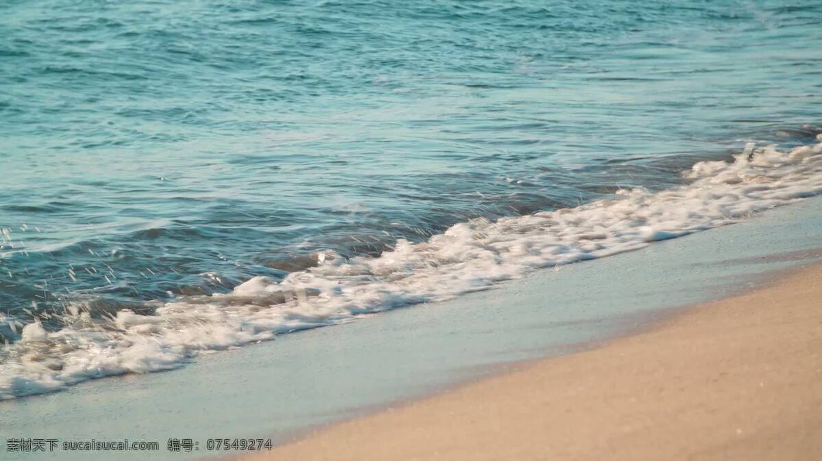 巴塞罗那波1 假期 自然 巴塞罗那 海滩 西班牙 西班牙的 太阳 阳光 夏天 假日 旅行者 目的地 游客 旅游 沙 多沙的 海 岸 海岸线 海洋 欧洲 酒店 求助 地中海 白色 热带的 背景 波浪 波动 打破