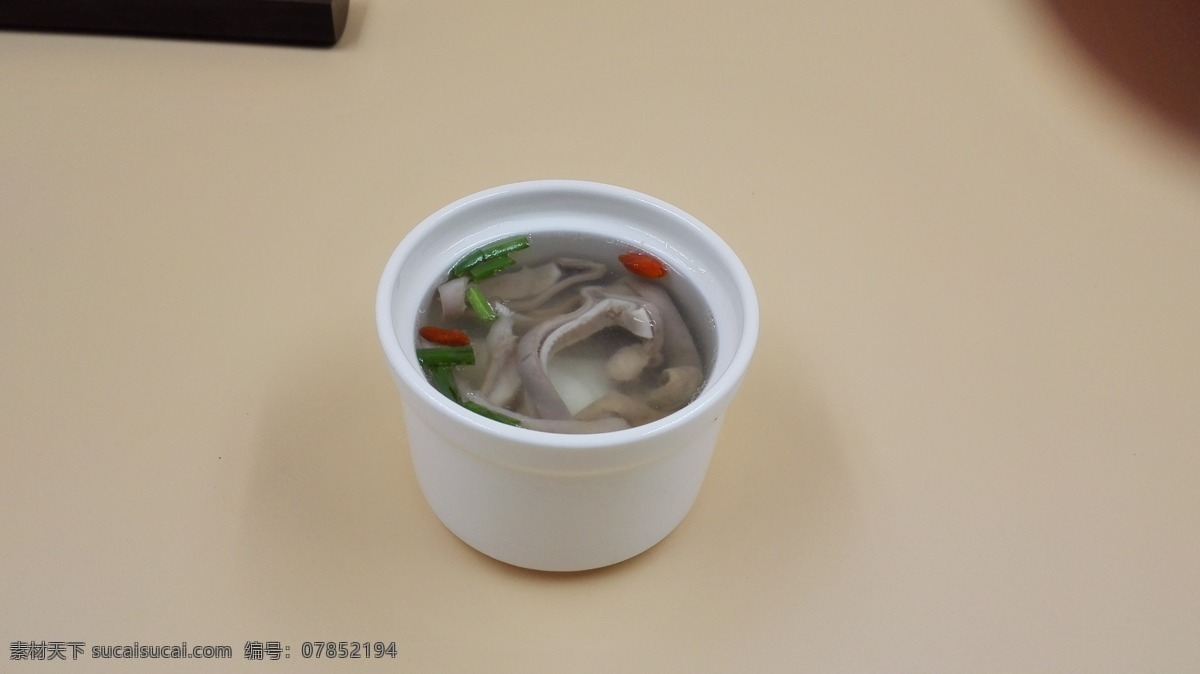 墨鱼猪肚汤 南昌瓦罐汤 煨汤 营养汤 汤 餐饮美食 传统美食