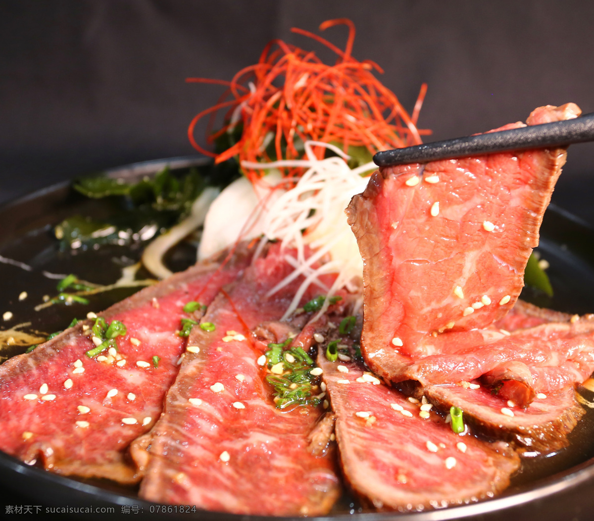 日式 生 牛肉 小菜 寿司 日本 生牛肉 拍照 餐饮美食
