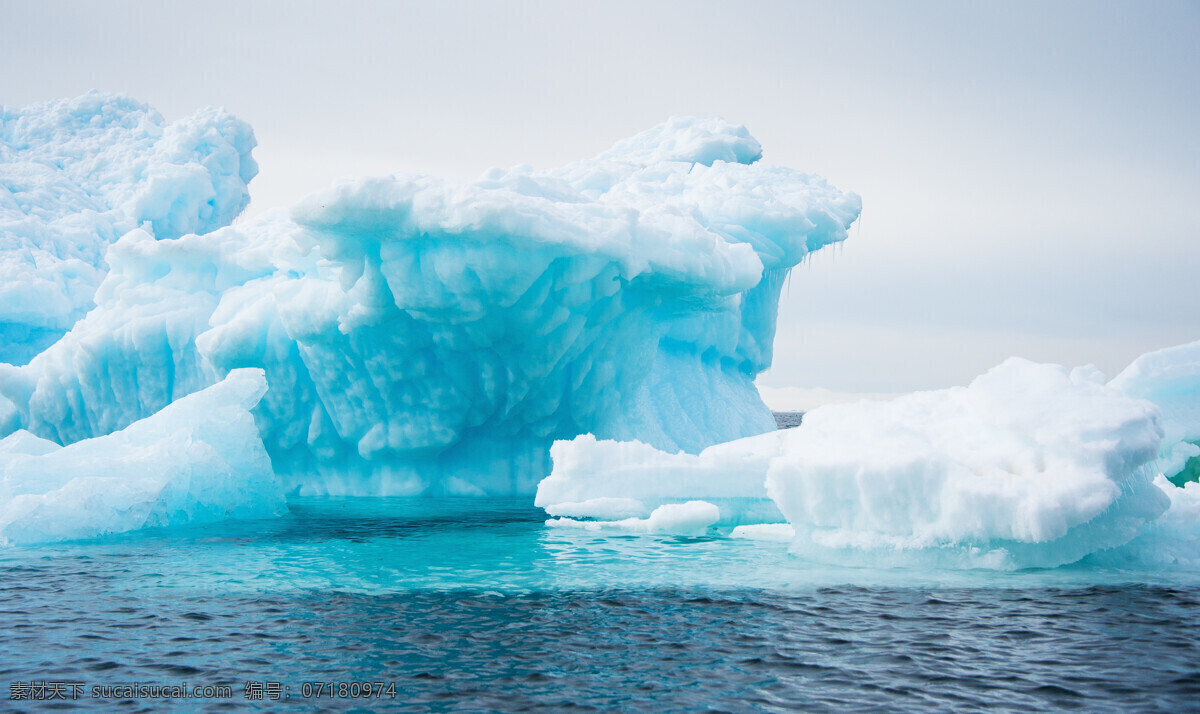 海面 上 冰山 冰山风景 冰川 北极冰川 南极冰川 冰川风景 山水风景 风景图片