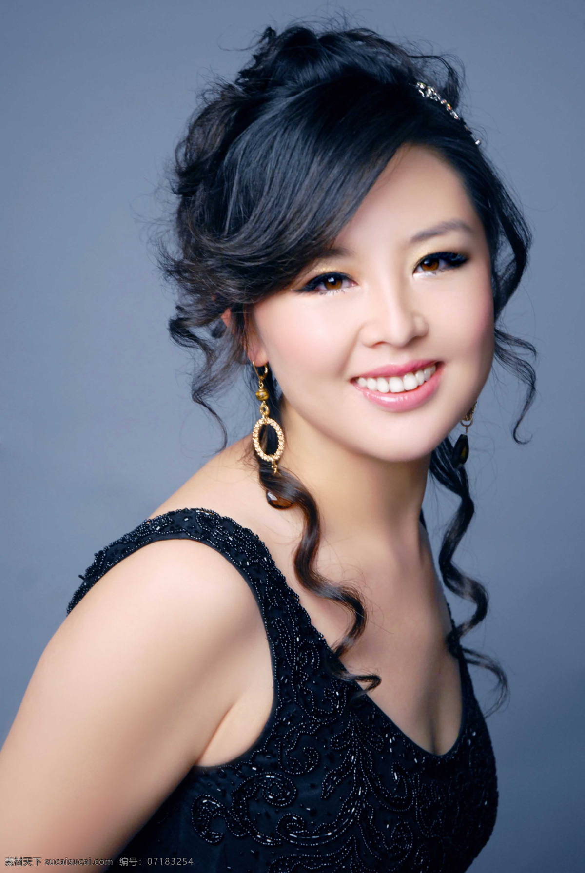 美丽女主播 电视台 主持人 美女主持 化妆 烫发 人物图库 女性女人 摄影图库