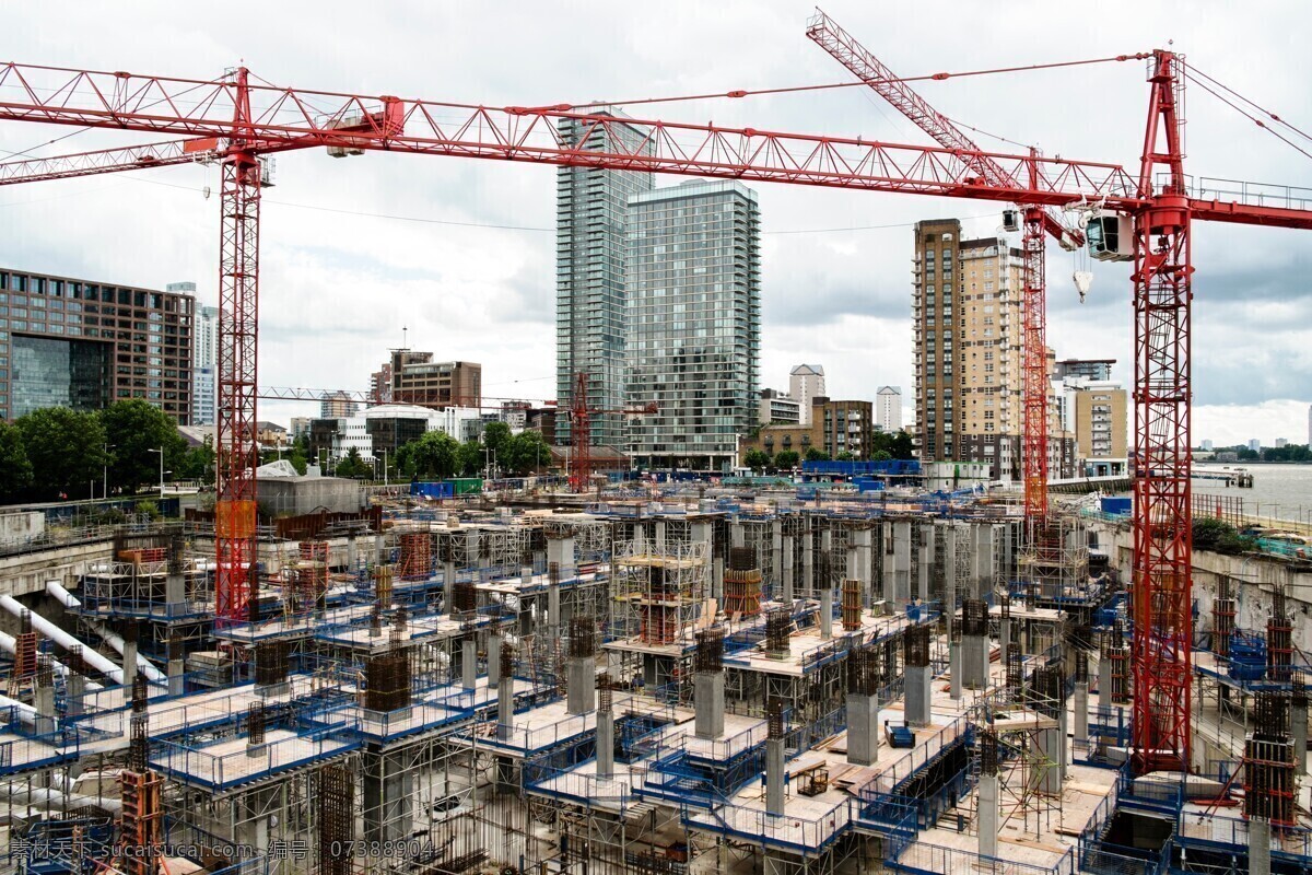 正在 施工 建筑 工地 工地吊车 蓝天白云 楼房建筑工地 吊车 工地建筑 职业场景 建筑设计 其他类别 环境家居