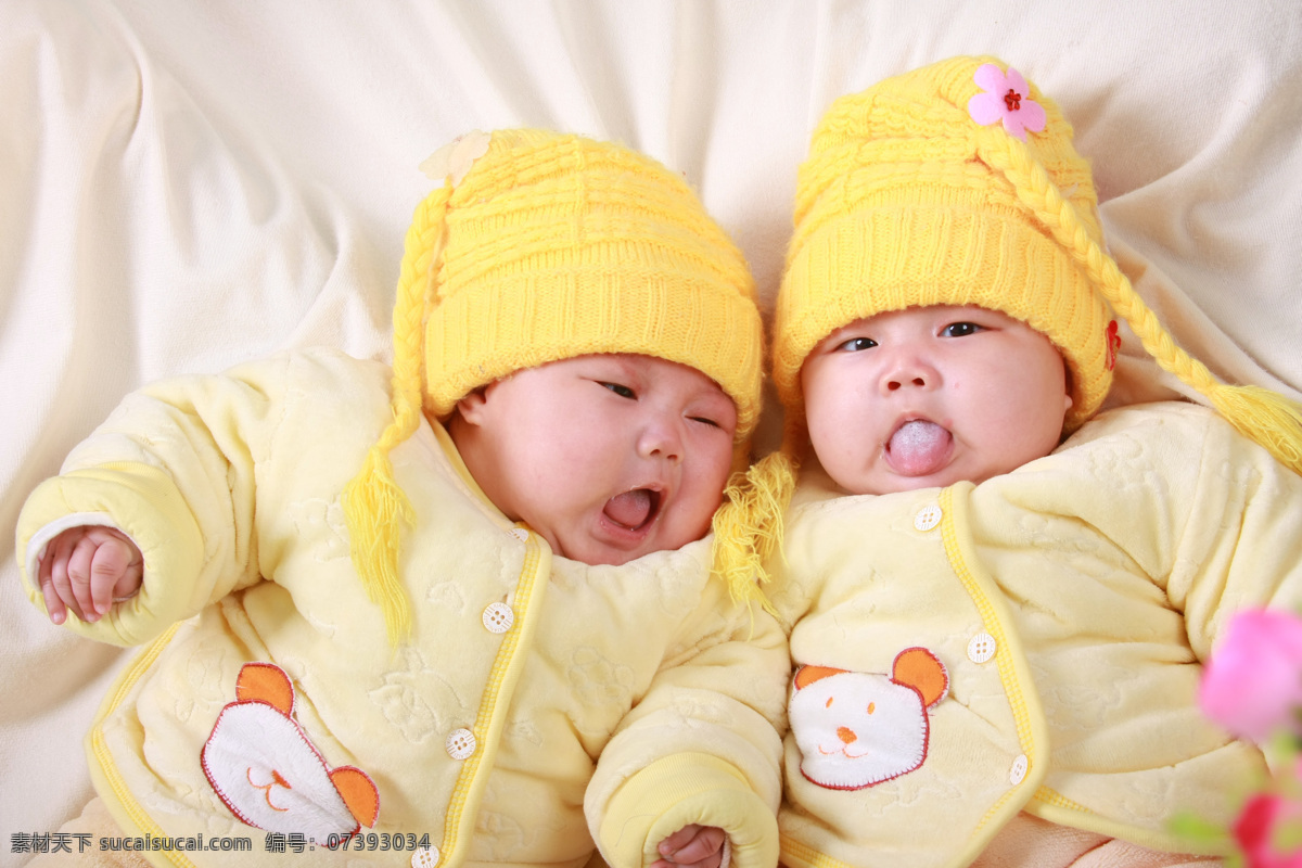 双胞胎宝宝 宝宝写真 艺术相bb 宝宝 小孩 小天使 双胞胎 百天照 人物摄影 人物图库