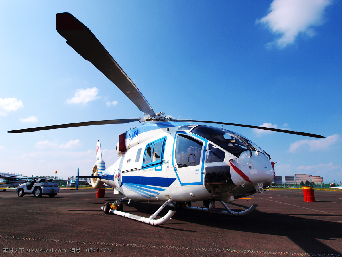 直升飞机 直升机 飞机 蓝天白云 广角 广角镜头 交通工具 现代科技