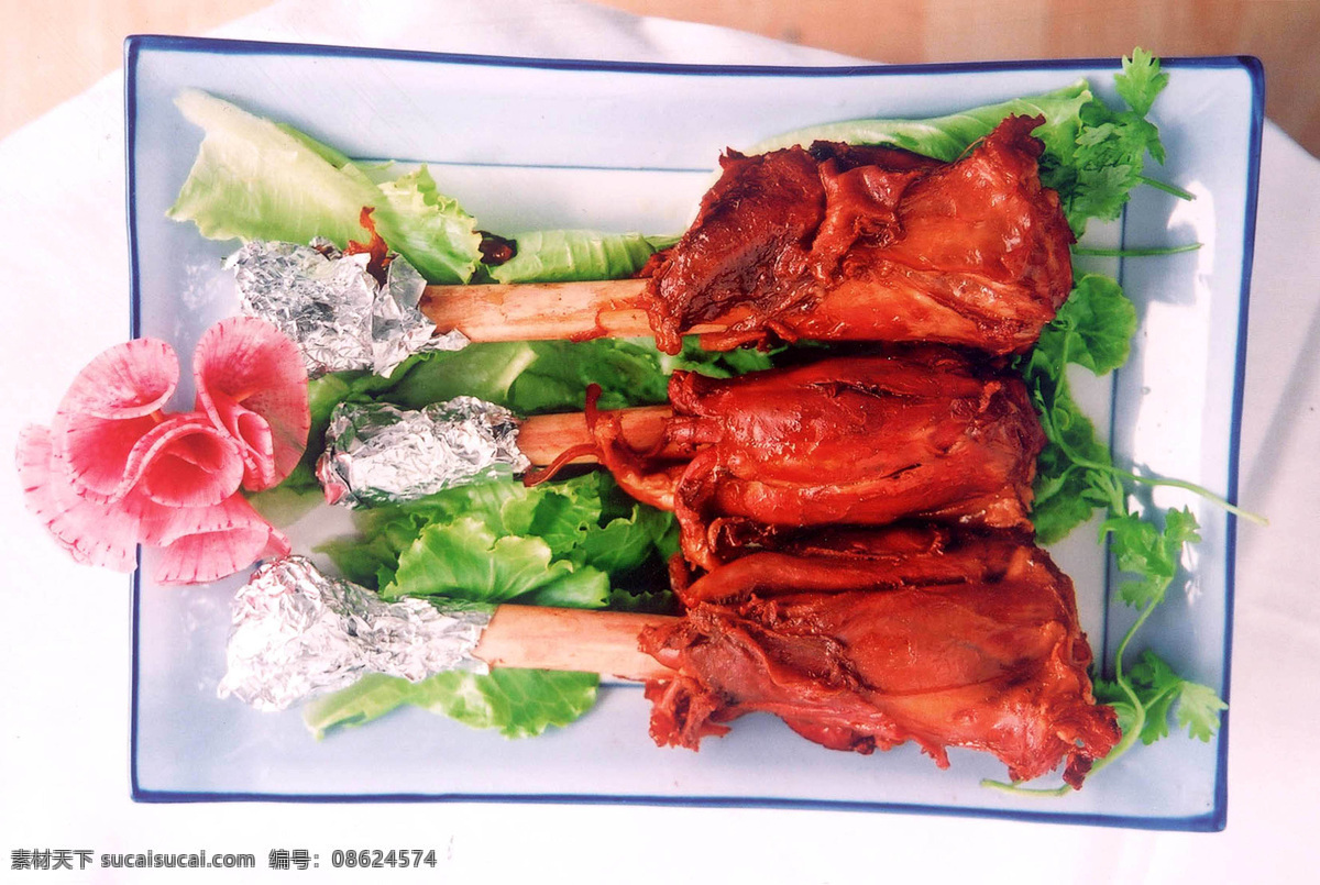 烤鸭腿 肉类 烧烤 拼盘 盘子 青菜 花草 餐饮美食 西餐美食 摄影图库